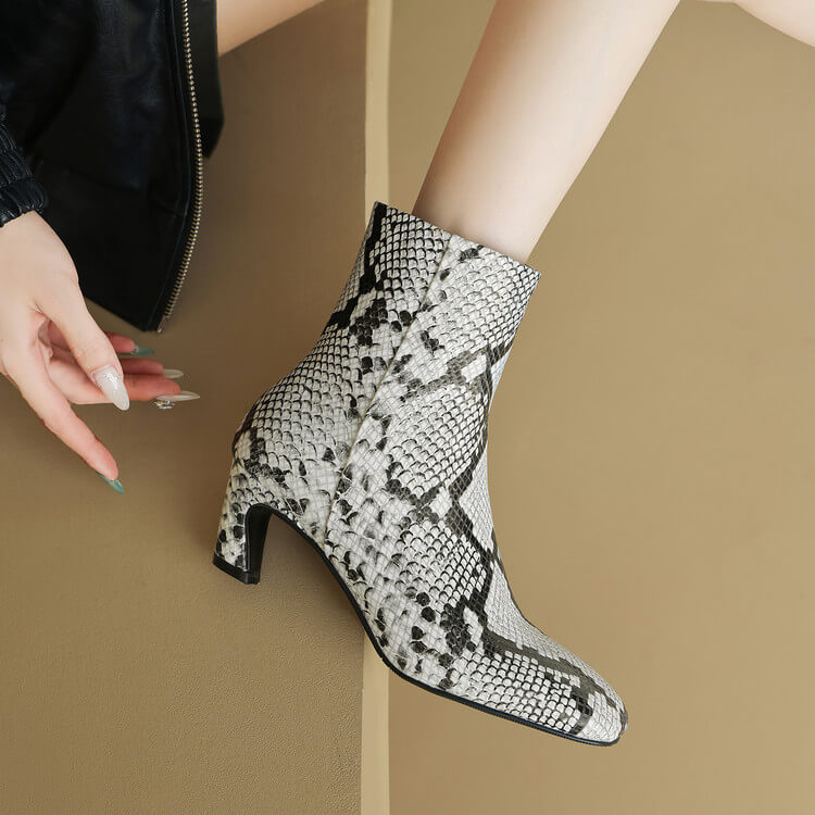Isyou ibeauty Snake-Print Leather Square-Toe Ankle Boots Y2744 Boots Y2744